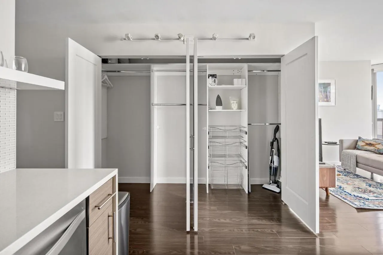 ניו יורק Picturesque 1Br Apartment In Nyc Balcony